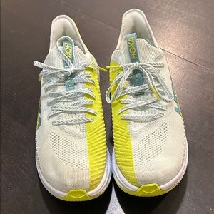 Men’s size 9 HOKA One One Running Shoes
Billowing Sail/Evening Primrose.